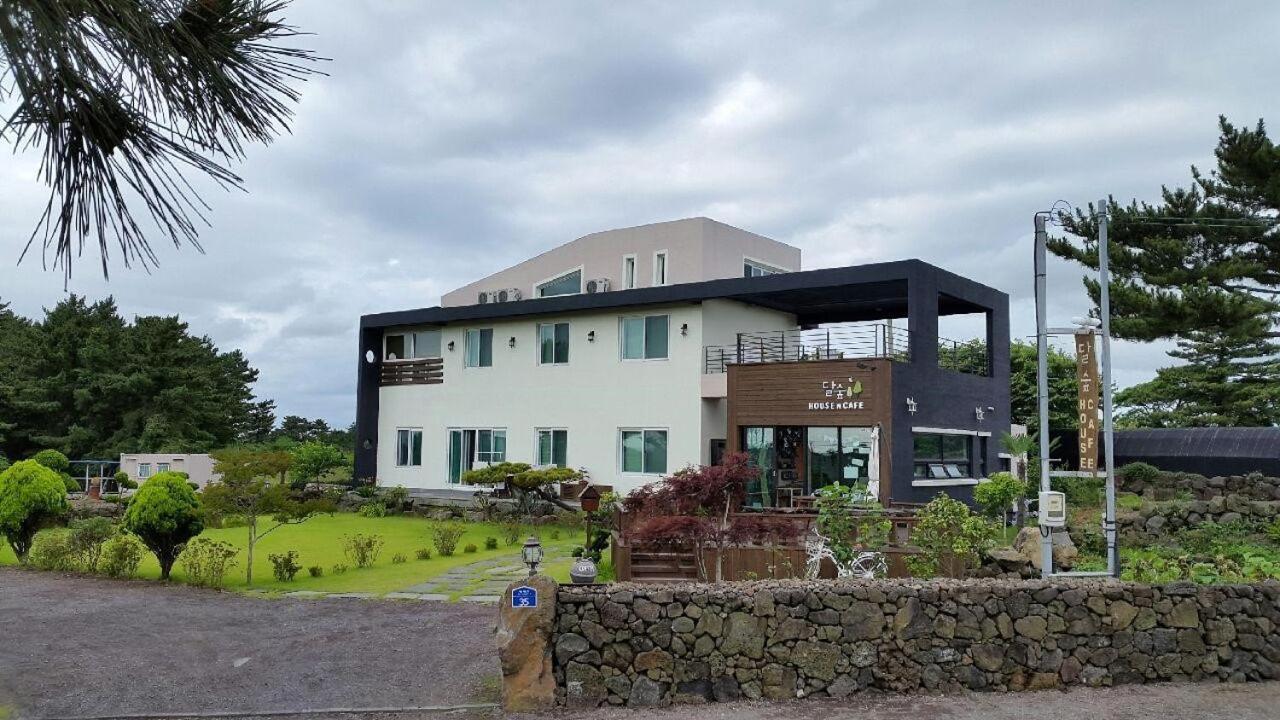 Moon Forest Guesthouse Jeju Luaran gambar
