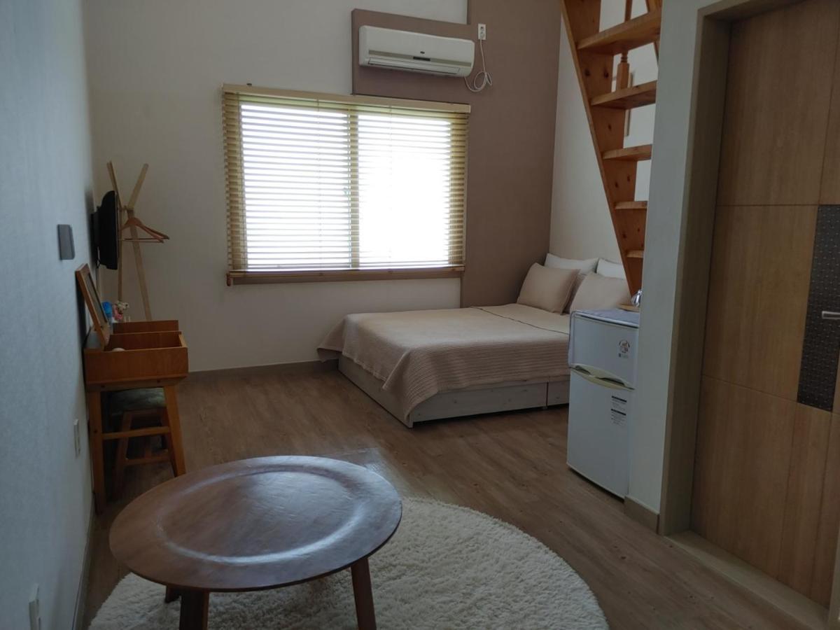 Moon Forest Guesthouse Jeju Luaran gambar