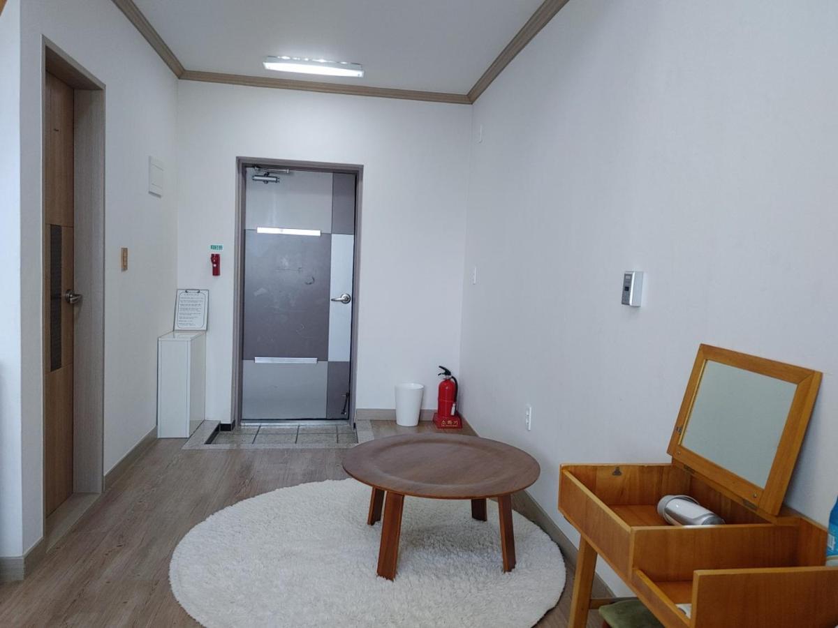 Moon Forest Guesthouse Jeju Luaran gambar